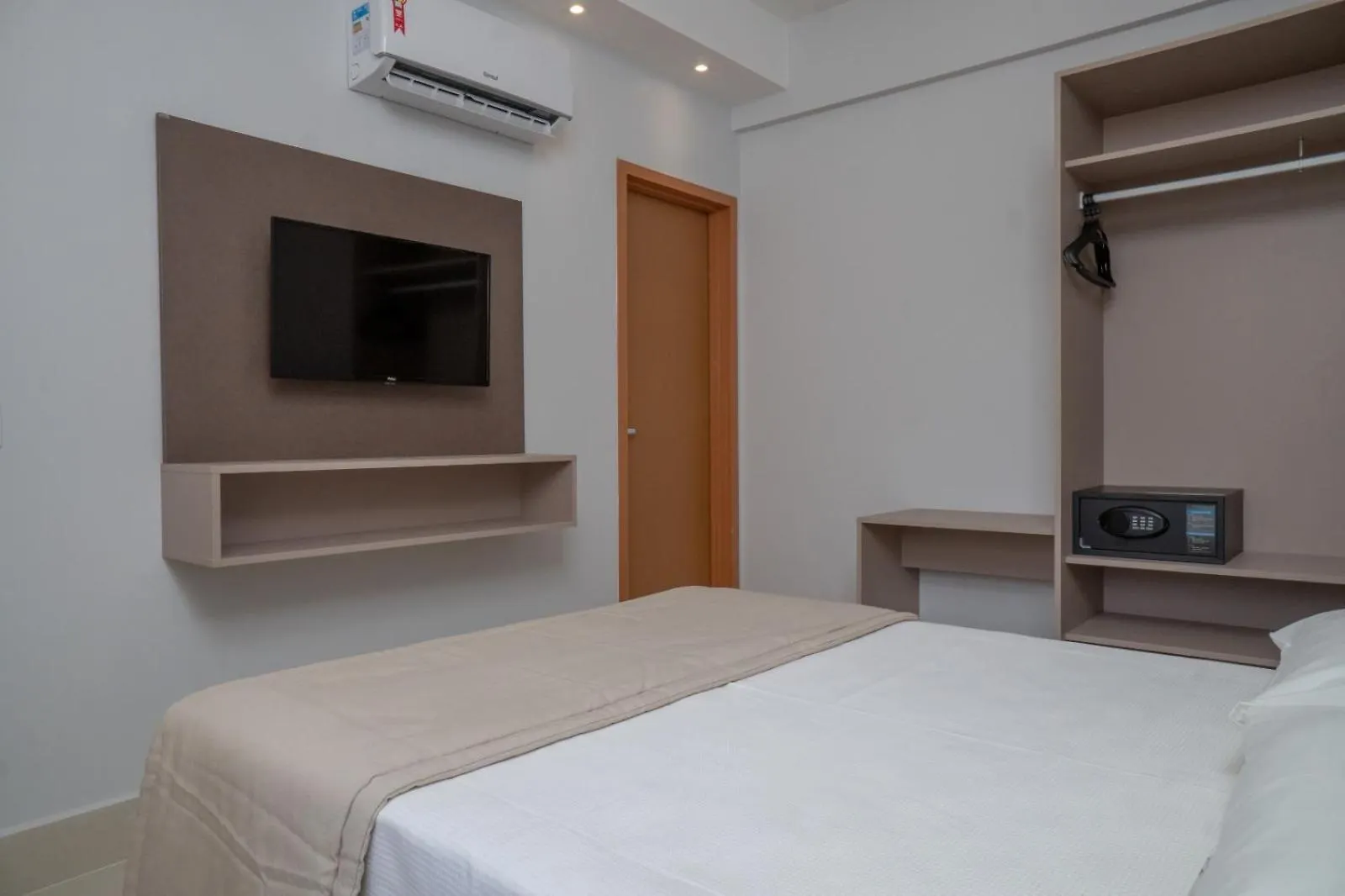 Szálloda Lagoa Eco Towers - Apartamento Para Ate 7 Pessoas Com Acesso A Piscinas, Quiosques, Restaurante E Muito Mais Caldas Novas
