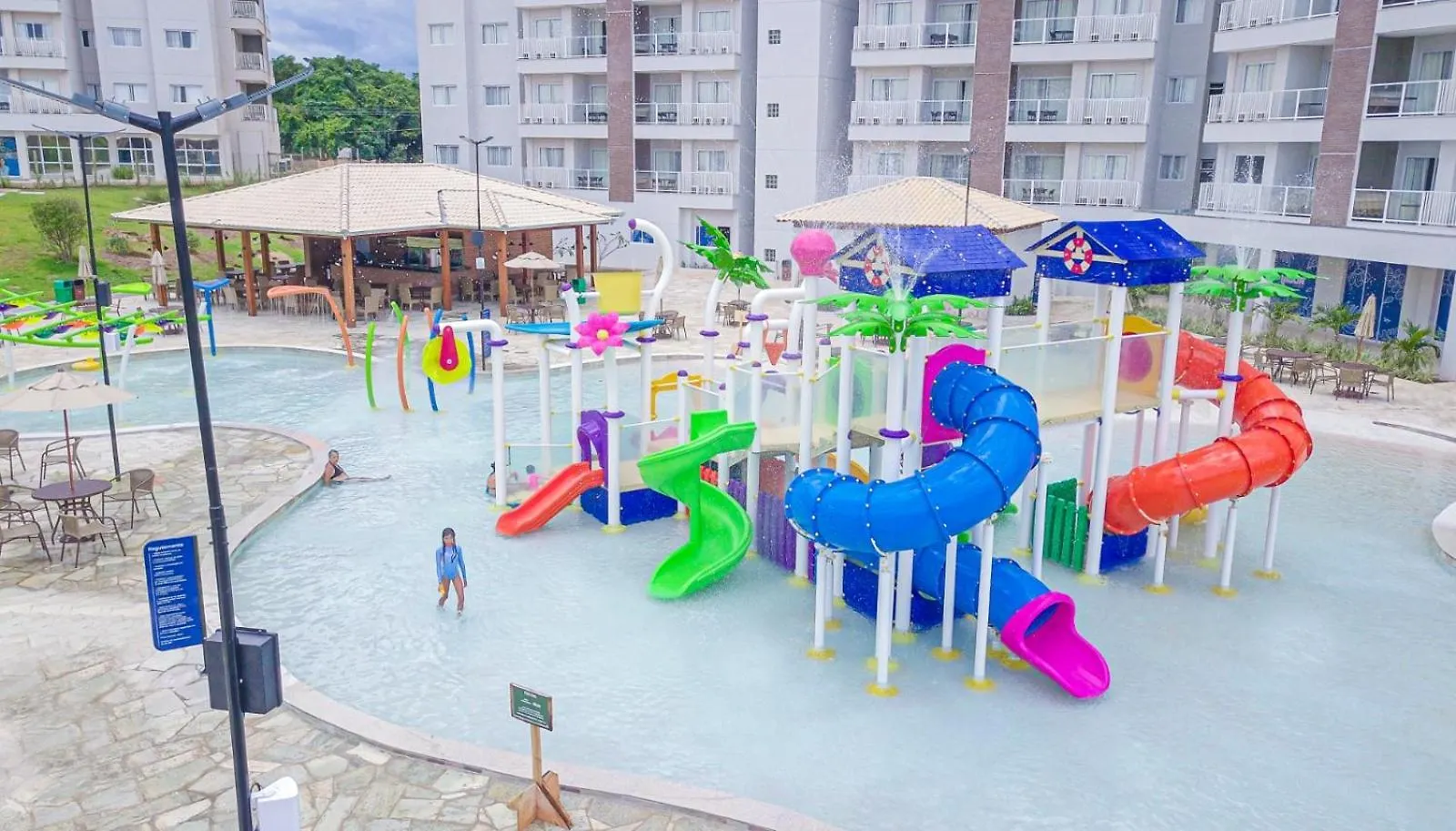 Lagoa Eco Towers - Apartamento Para Ate 7 Pessoas Com Acesso A Piscinas, Quiosques, Restaurante E Muito Mais Caldas Novas 4*,